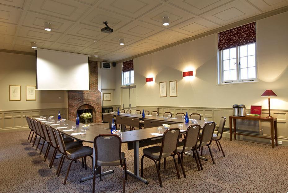 The Talbot Inn Woking Facilidades foto